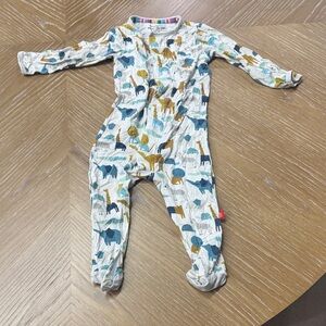 Magnetic me 6-9 months